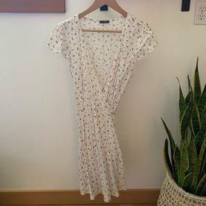 BRANDY MELVILLE FLORAL DRESS